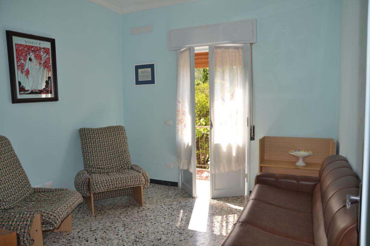 La Casa Del Prussiano Apartment Диано Кастело Екстериор снимка