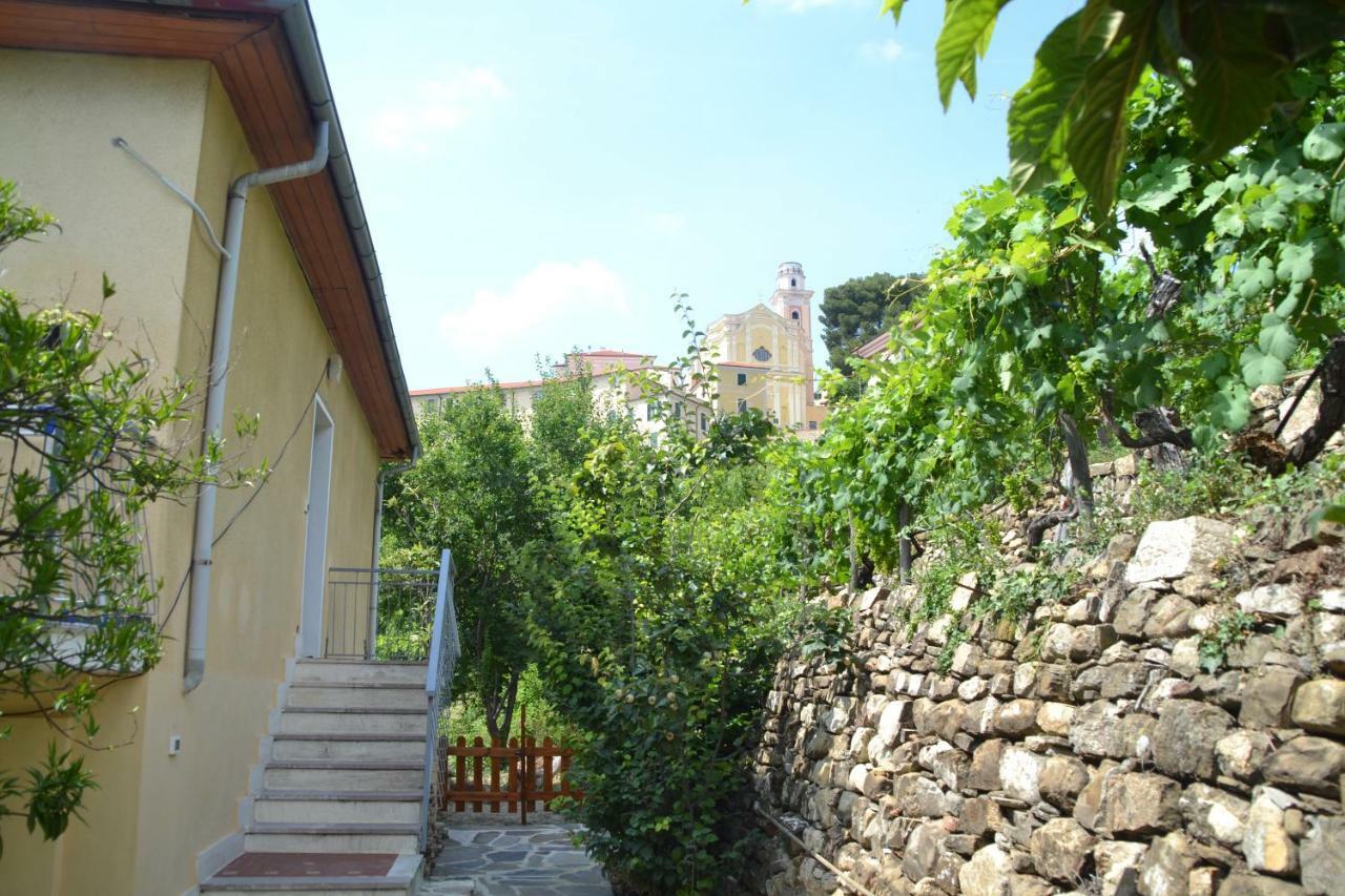 La Casa Del Prussiano Apartment Диано Кастело Екстериор снимка